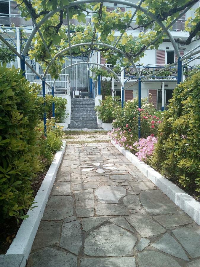Hotel Kinira Екстериор снимка